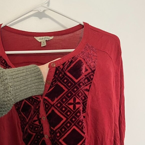 LUCKY BRAND Plus Size Burnout Velvet Bib Henley Top Burgundy Maroon Red Roll Tab - Picture 8 of 14